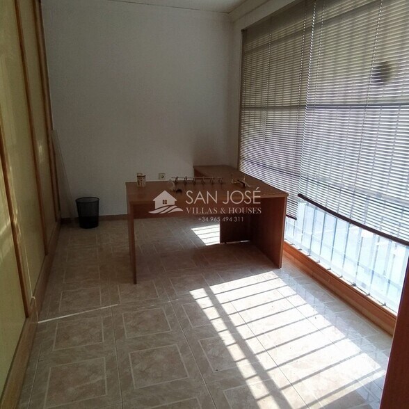 Oficina en Aspe en alquiler - Foto del edificio - Imagen 3 de 7