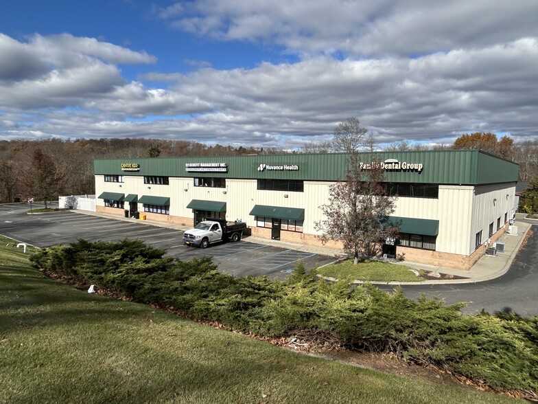 2985 Navajo Rd, Yorktown Heights, NY en alquiler - Foto del edificio - Imagen 2 de 16