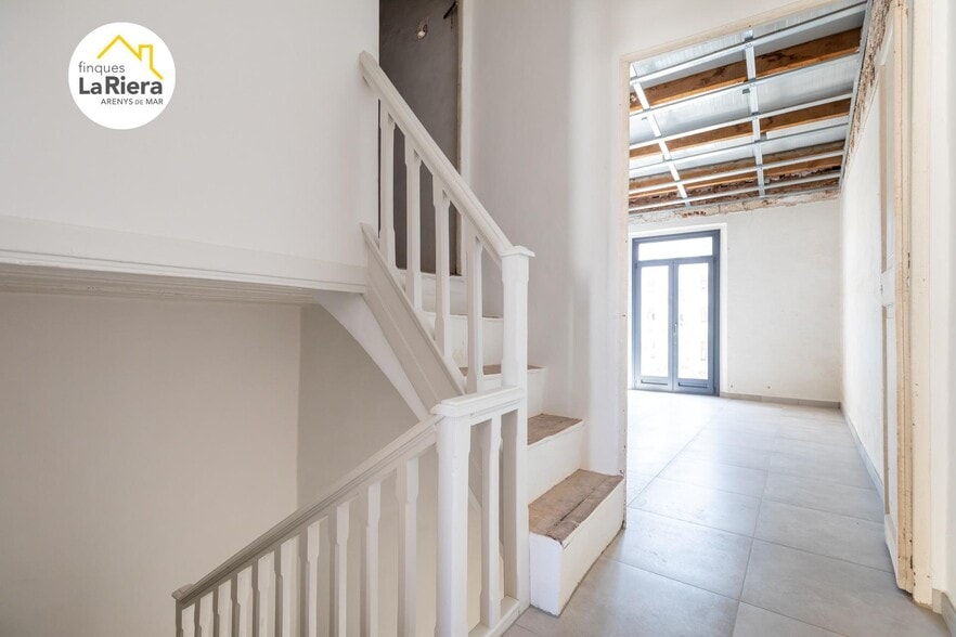 Edificio residencial en Arenys de Mar, Barcelona en venta - Foto del edificio - Imagen 3 de 13