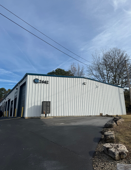 2442 S Stone Mountain Lithonia Rd, Lithonia, GA en alquiler - Foto del edificio - Imagen 2 de 2