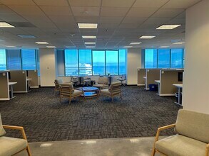 2000 Sierra Point Pky, Brisbane, CA en alquiler Foto del interior- Imagen 2 de 7