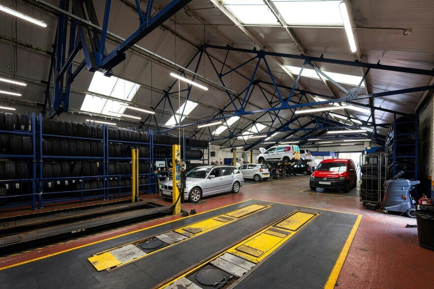 6 Stakes Hill Rd, Waterlooville en venta - Foto del interior - Imagen 2 de 17