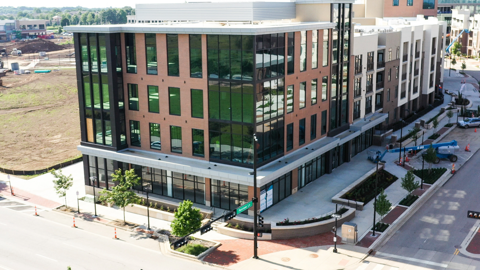 8711 Penrose Ln, Lenexa, KS en alquiler - Foto del edificio - Imagen 1 de 5