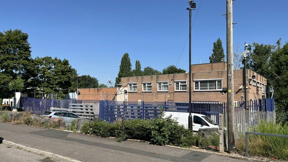 Rowley Dr, Coventry en alquiler - Foto del edificio - Imagen 2 de 15