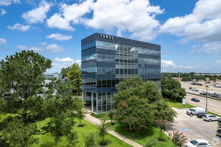 13831 Northwest Fwy, Houston, TX en alquiler - Foto del edificio - Imagen 2 de 12