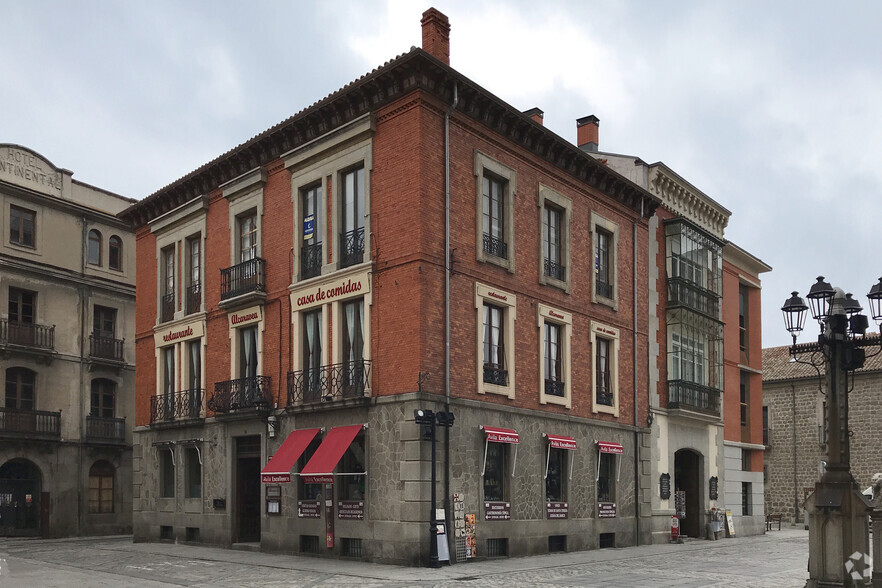 Plaza de la Catedral, 13, Ávila, Ávila en alquiler - Foto del edificio - Imagen 2 de 3