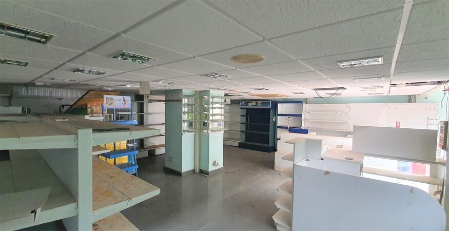 Avenida Familia de Betancourt y Molina, 25 000, Puerto de la Cruz, Santa Cruz de Tenerife en venta - Foto del edificio - Imagen 3 de 16