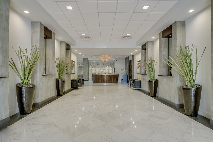 3015 N Ocean Blvd, Fort Lauderdale, FL en venta - Lobby - Imagen 1 de 14