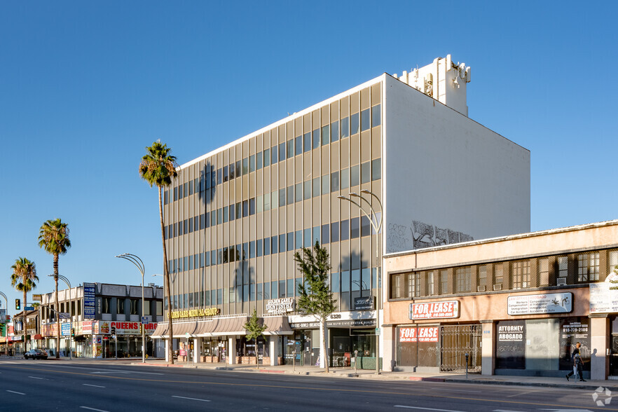 6320 Van Nuys Blvd, Van Nuys, CA en alquiler - Foto del edificio - Imagen 2 de 3