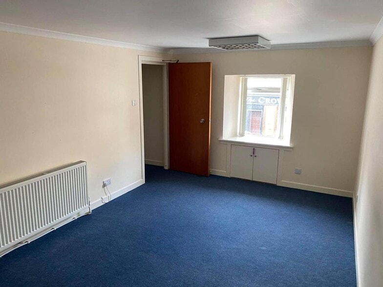 12-14 High Glencairn St, Kilmarnock en alquiler - Foto del edificio - Imagen 3 de 5