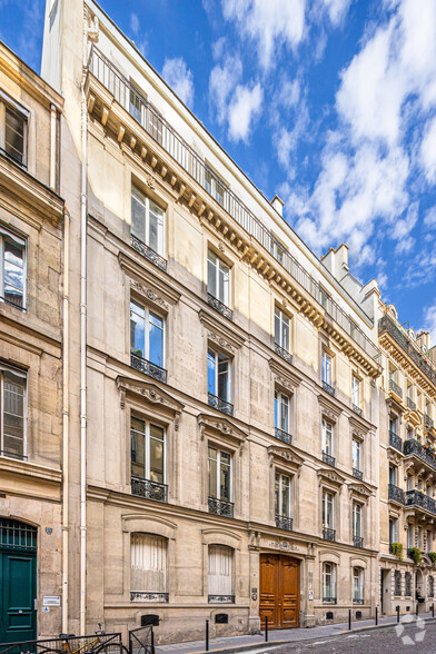 27 Rue Catherine De La Rochefoucauld, Paris en alquiler - Foto del edificio - Imagen 2 de 4