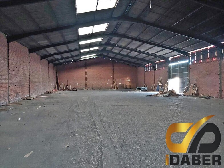 Nave en Alameda de la Sagra, Toledo en venta - Foto del edificio - Imagen 2 de 7