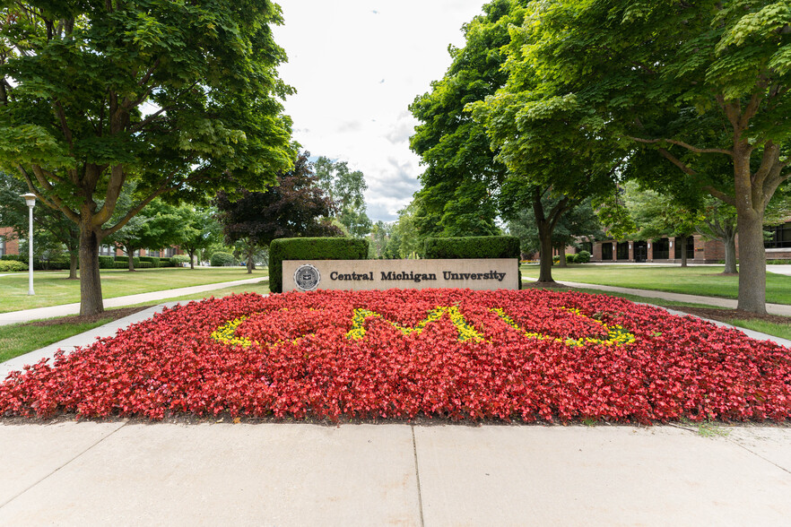 1088 S University St, Mount Pleasant, MI en alquiler - Foto del edificio - Imagen 2 de 22