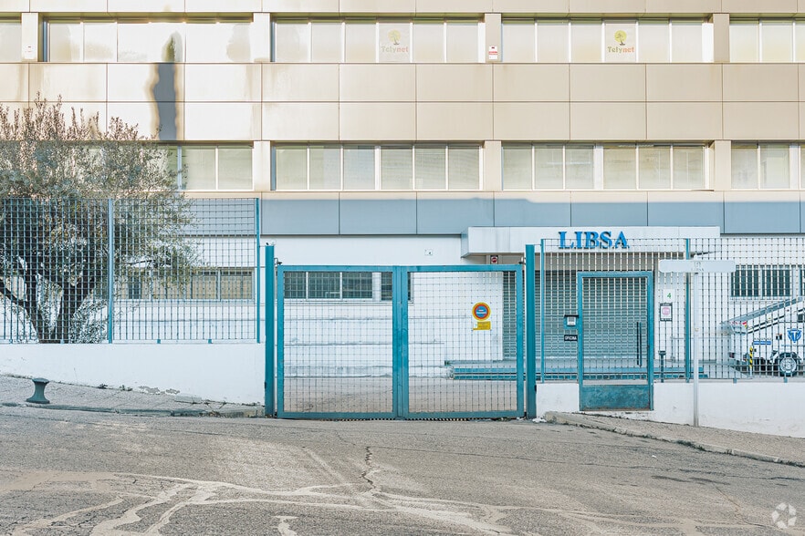 Calle San Rafael, 4, Alcobendas, Madrid en alquiler - Foto del edificio - Imagen 2 de 4