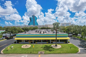 4990 SW 52nd St, Fort Lauderdale, FL en alquiler Foto del edificio- Imagen 1 de 7