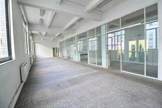 Más detalles de 60-62 Rue De Wattignies, Paris - Oficina en alquiler