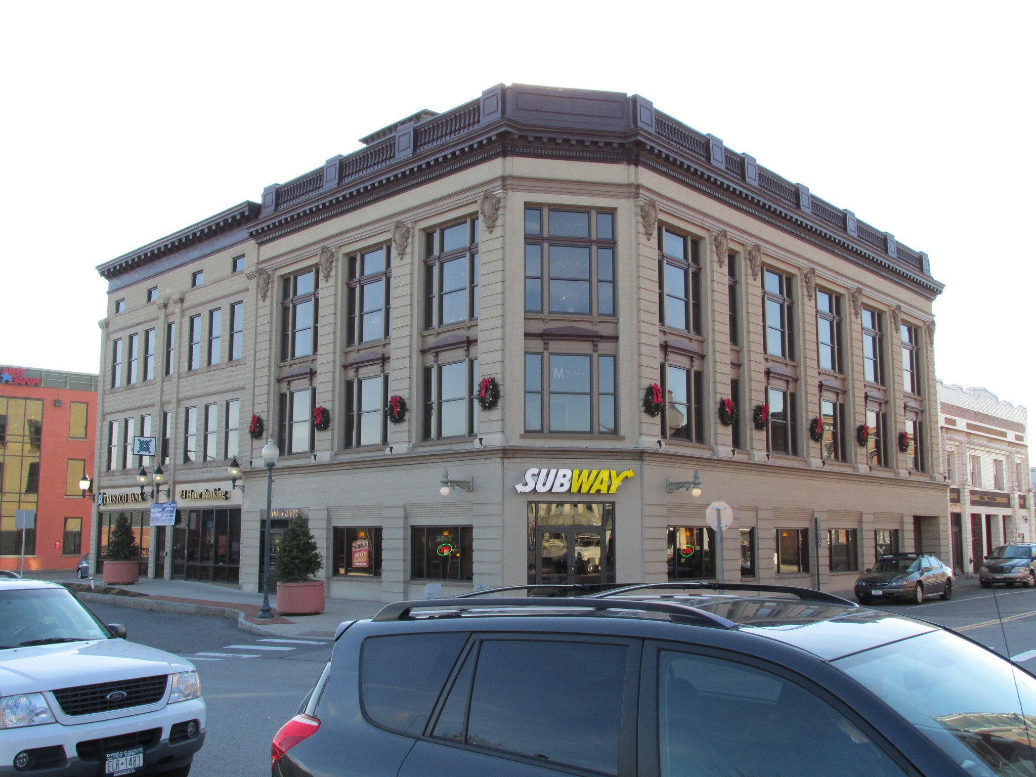 100 Glen St, Glens Falls, NY en alquiler Foto del edificio- Imagen 1 de 7