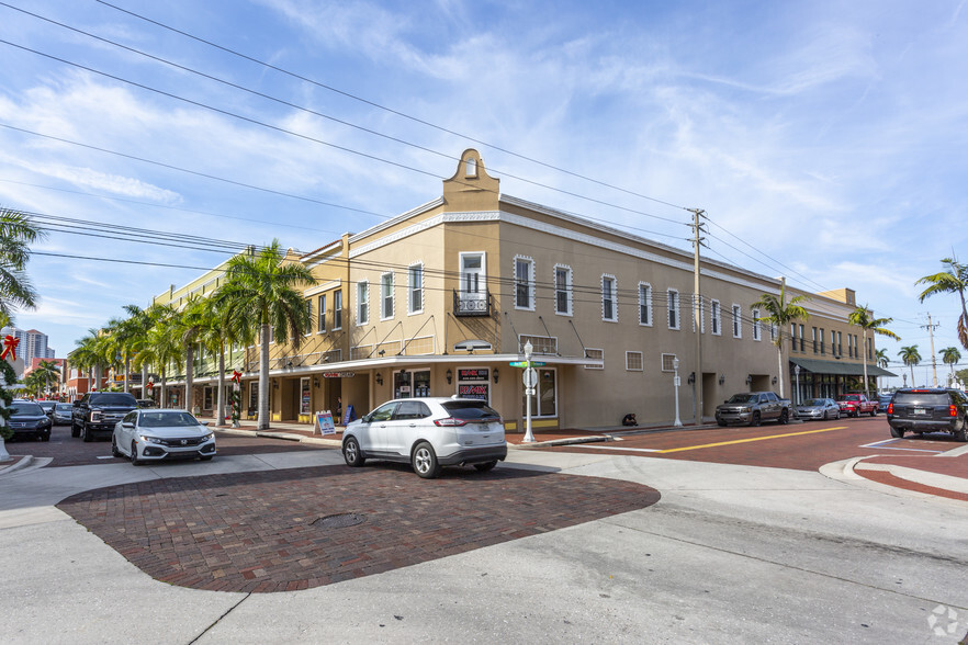 2247-2287 1st St, Fort Myers, FL en alquiler - Foto del edificio - Imagen 2 de 8