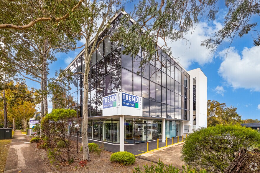 384 Eastern Valley Way, Roseville en venta - Foto principal - Imagen 1 de 5
