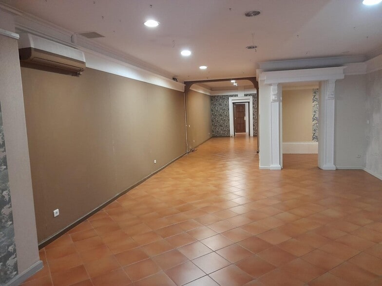 Local en Cáceres en alquiler - Foto del edificio - Imagen 2 de 22