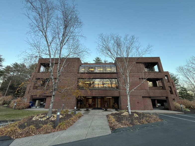 34 Dale Rd, Avon, CT en alquiler - Foto del edificio - Imagen 1 de 5