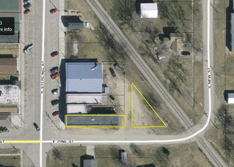 127 S Sterling St, Ashley, MI en venta - Foto del edificio - Imagen 2 de 3