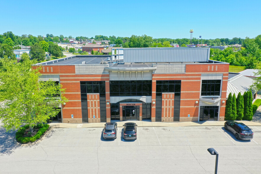 501 Parker Dr, La Grange, KY en alquiler - Foto del edificio - Imagen 2 de 19