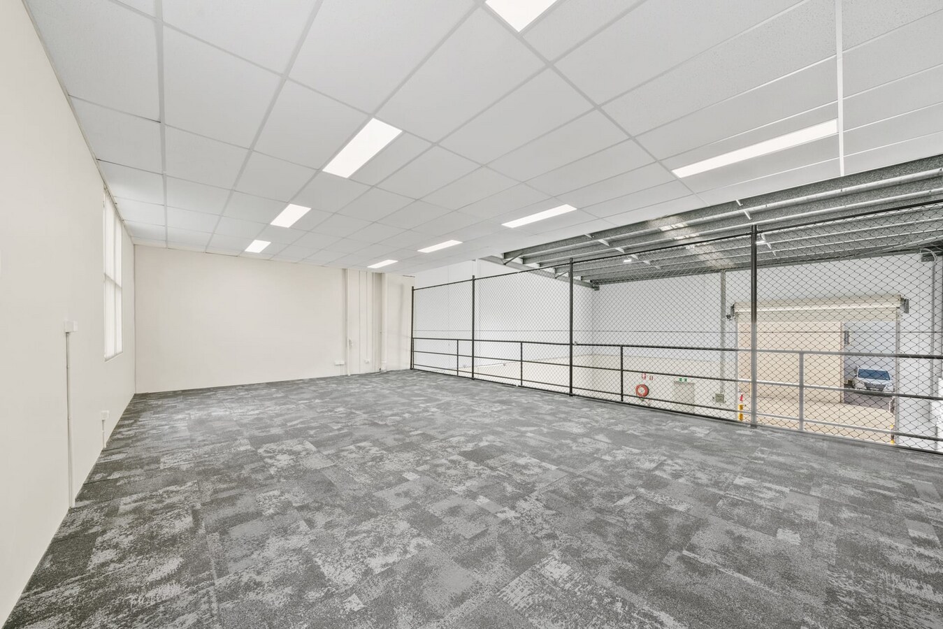 6 Morton Cl, Tuggerah, NSW 2259 - Unidad 3 -  - Foto del interior - Image 1 of 14