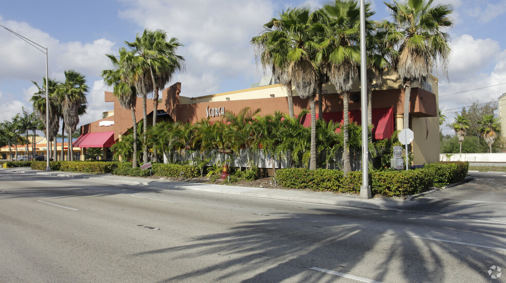 13750 Biscayne Blvd, North Miami Beach, FL en alquiler - Foto del edificio - Imagen 3 de 15