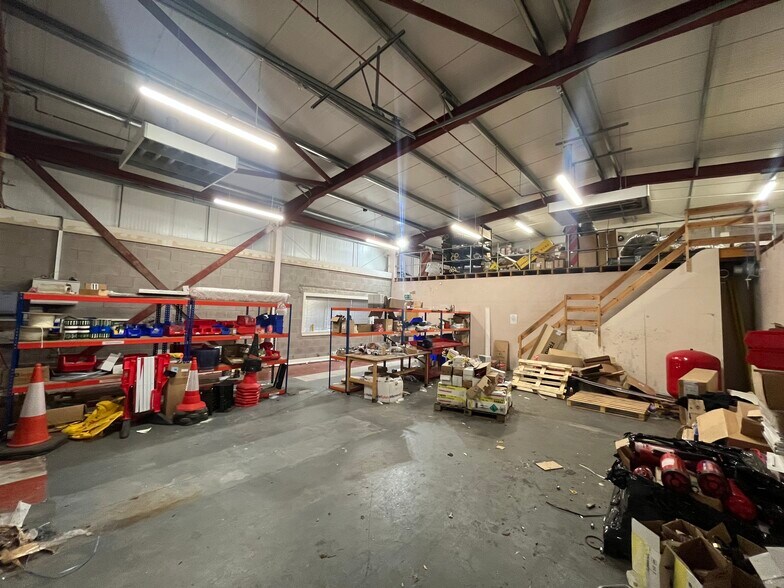 Ashwood Ct, Mid Calder en venta - Foto del edificio - Imagen 3 de 4