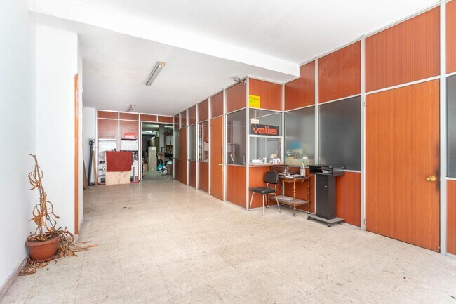 Más detalles de Calle Augusto Junquera, 32, Oviedo - Local en venta