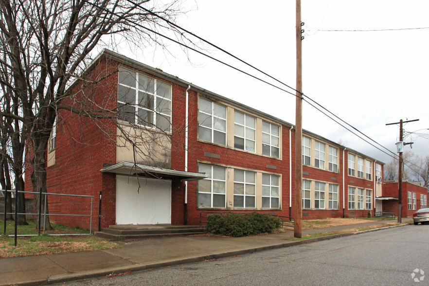 225 S 42nd St, Louisville, KY en venta - Foto del edificio - Imagen 2 de 8