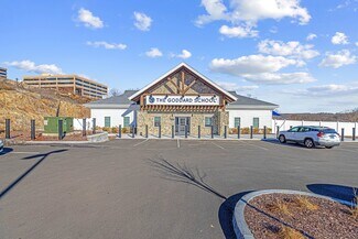 Más detalles de 749 Bridgeport Ave, Shelton, CT - Local en venta