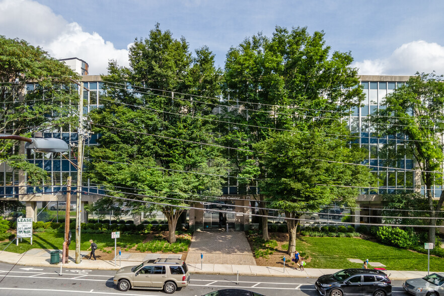 1400 Spring St, Silver Spring, MD en alquiler - Foto del edificio - Imagen 3 de 7