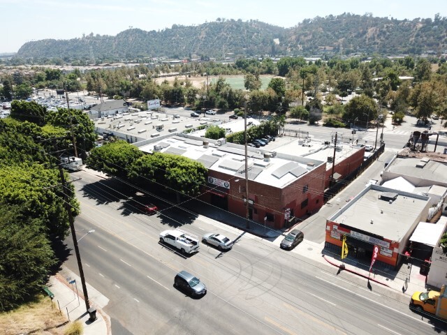 1844 Cypress Ave, Los Angeles, CA en alquiler - Foto del edificio - Imagen 3 de 20