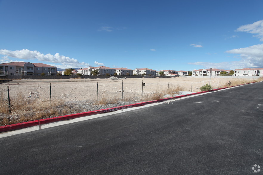 W Cheyenne Ave, North Las Vegas, NV en venta - Foto principal - Imagen 1 de 2