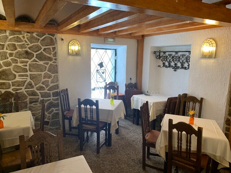 Edificio residencial en San Lorenzo de El Escorial, Madrid en venta - Foto del interior - Imagen 2 de 7