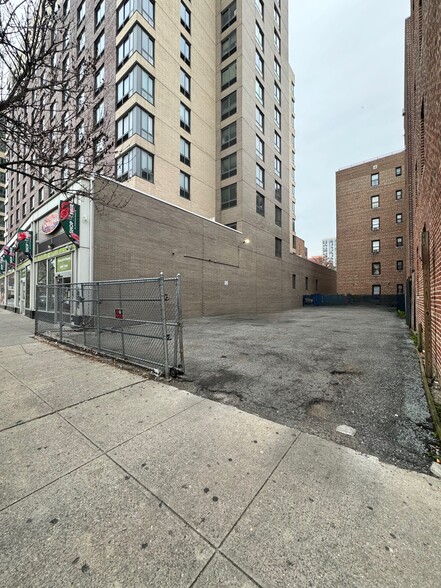 15310 89th Ave, Jamaica, NY en venta - Foto del edificio - Imagen 3 de 6