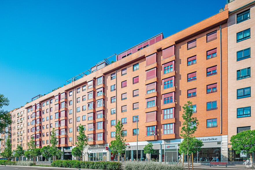 Calle de los Hermanos Ruiz, 5, Madrid, Madrid en venta - Foto principal - Imagen 1 de 3