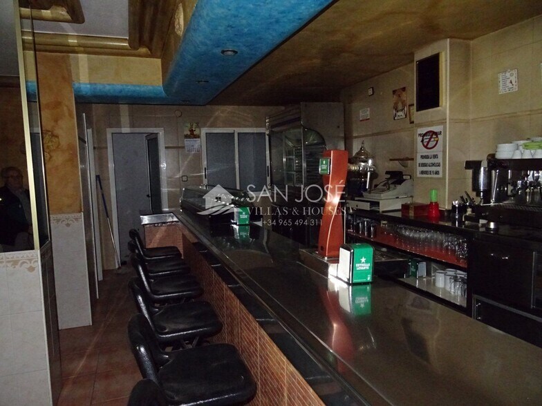 Local en Aspe en alquiler - Foto del edificio - Imagen 3 de 10