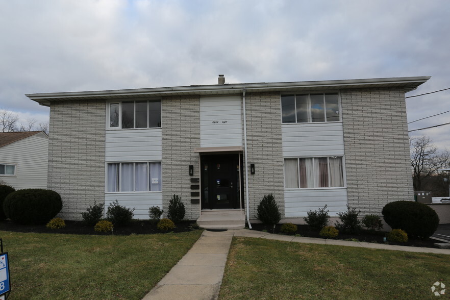 88 Lakedale Dr, Lawrenceville, NJ en alquiler - Foto principal - Imagen 1 de 11