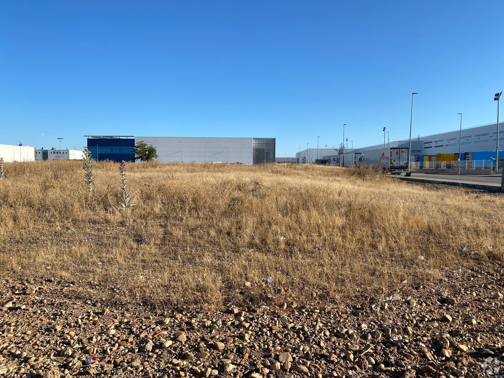 Avenida de los Artesanos, 5, San Fernando de Henares, Madrid en venta Foto principal- Imagen 1 de 3