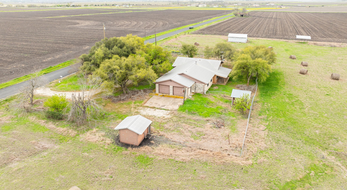 19810 Janak Rd, Coupland, TX en venta - Foto principal - Imagen 1 de 13