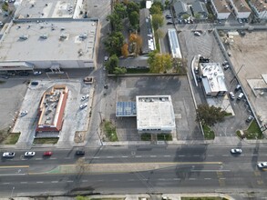 2001 Columbus St, Bakersfield, CA - VISTA AÉREA  vista de mapa