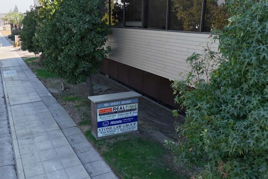 191 W Shaw Ave, Fresno, CA en venta - Foto del edificio - Imagen 3 de 9