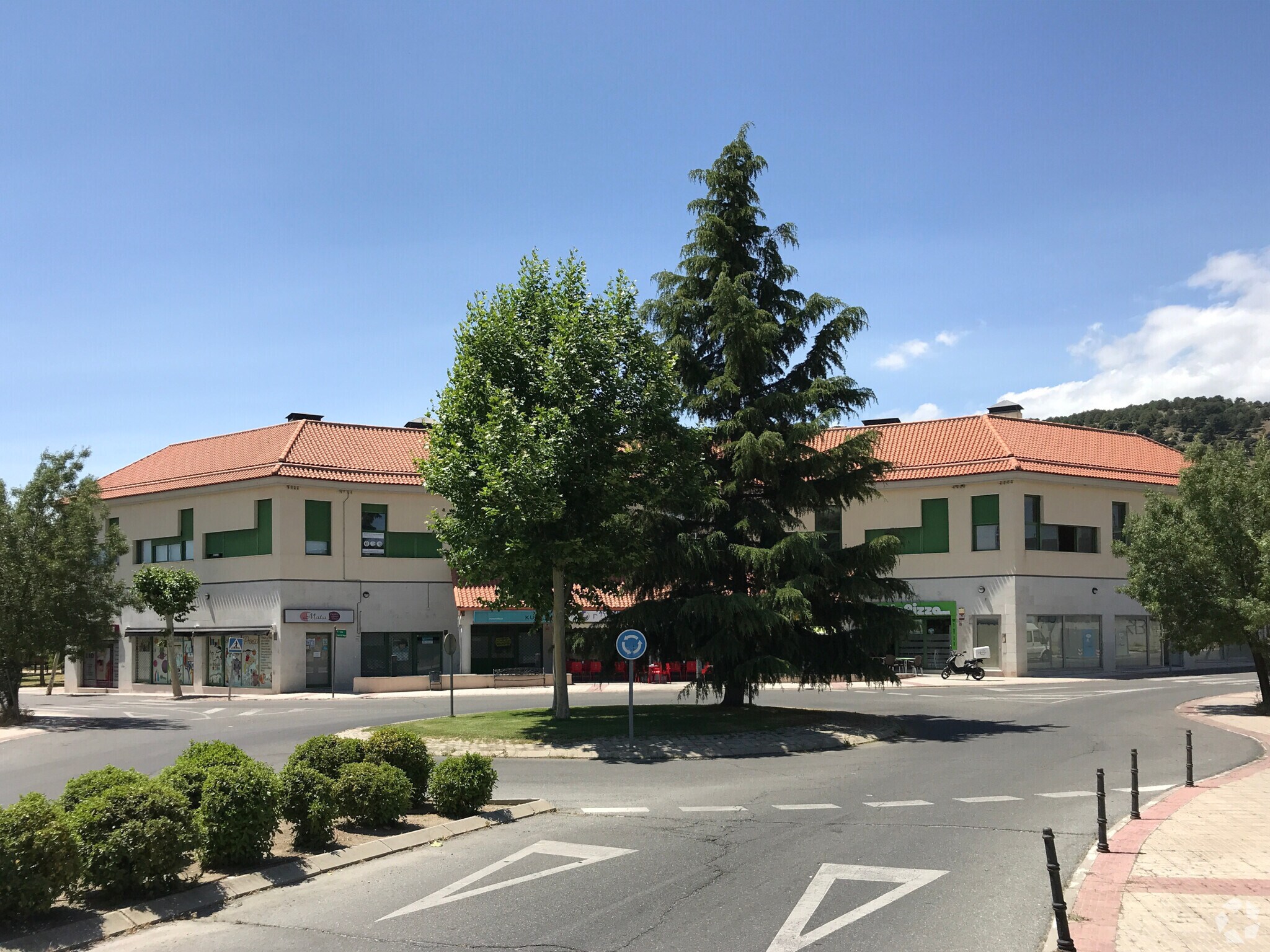 Avenida Marqués de Santillana, 18, Moralzarzal, Madrid en venta Foto principal- Imagen 1 de 3