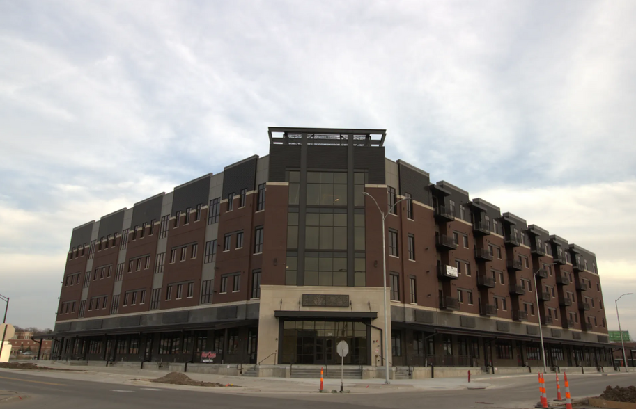 200 S 21st St, Lincoln, NE en alquiler - Foto del edificio - Imagen 1 de 7