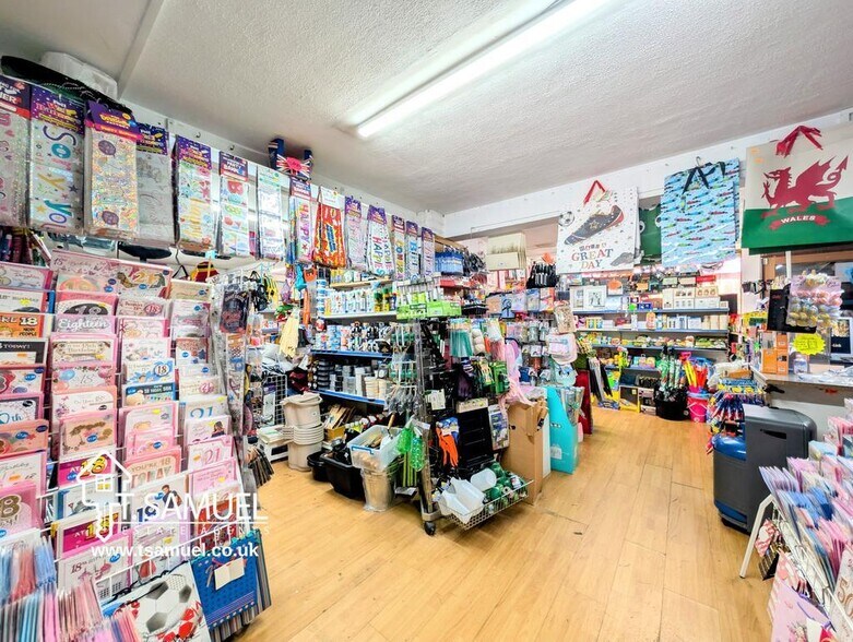 66-68 Oxford St, Penrhiwceiber en venta - Foto del edificio - Imagen 3 de 26