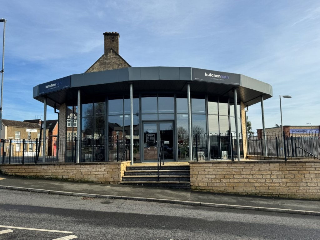 2 Church St, Irthlingborough en venta Foto principal- Imagen 1 de 4