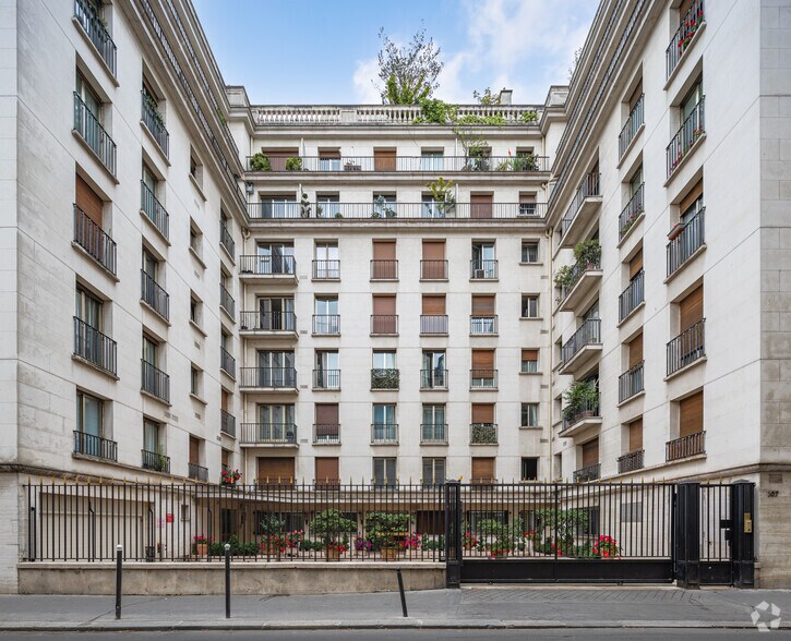 276 Boulevard Saint-Germain, Paris en venta - Foto del edificio - Imagen 3 de 9